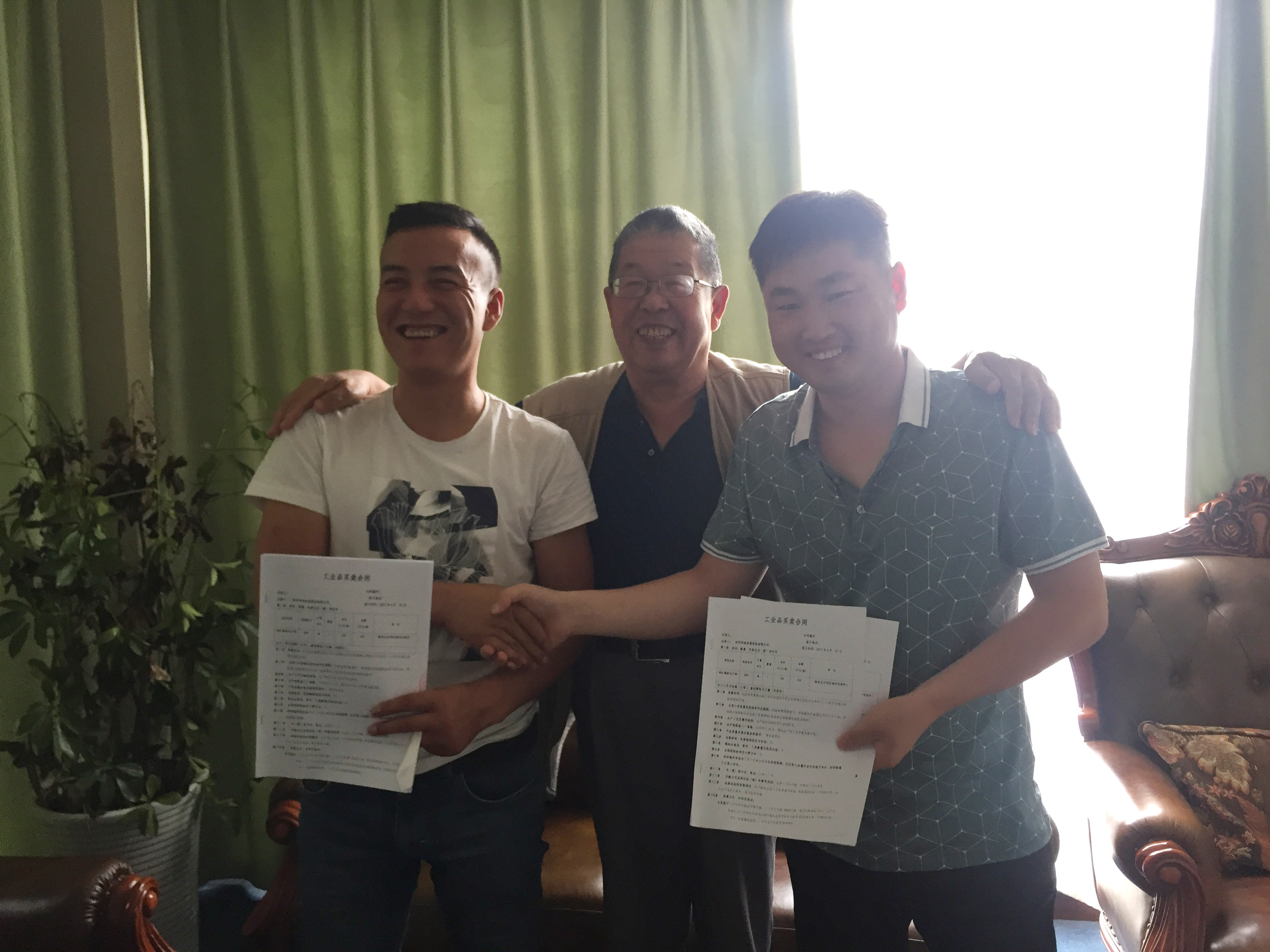 自動化墻板設備簽約現場 自動化墻板設備簽約現場