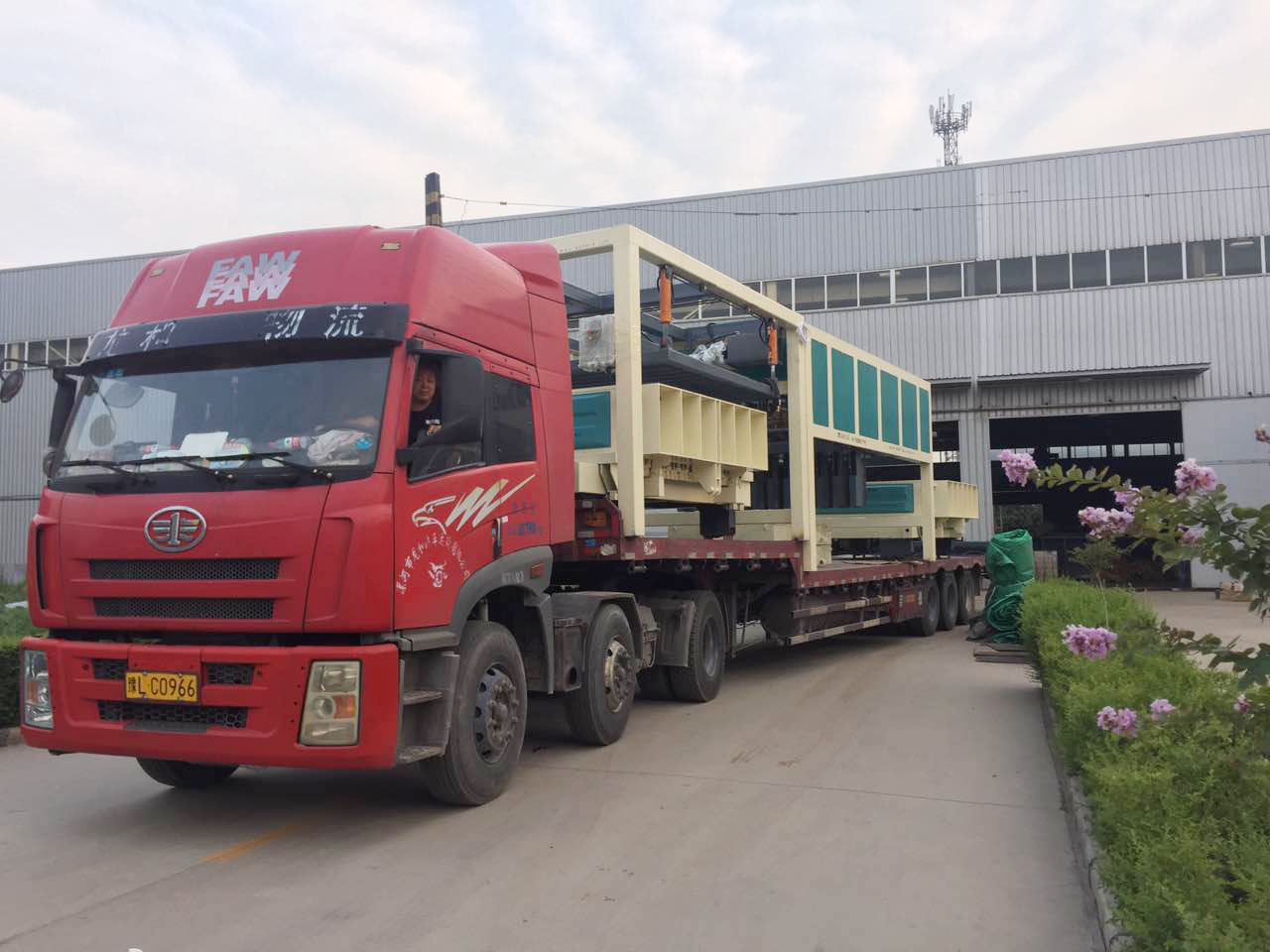 聚苯球顆粒水泥隔墻板設(shè)備 聚苯球顆粒水泥隔墻板設(shè)備